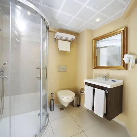 Ideal Piccolo - Adult Only Armutalan