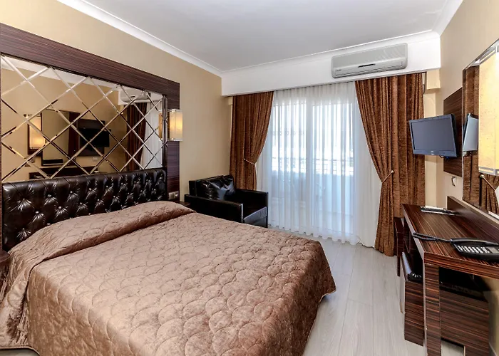 فندق Ideal Piccolo - Adult Only 4*