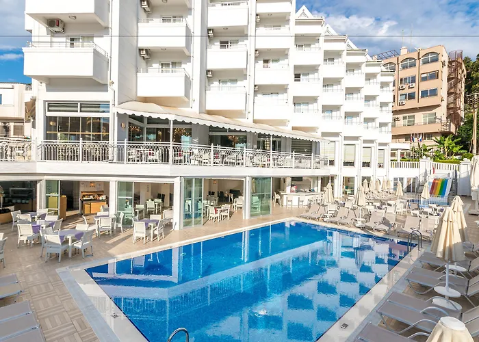 فندق Ideal Piccolo - Adult Only 4*